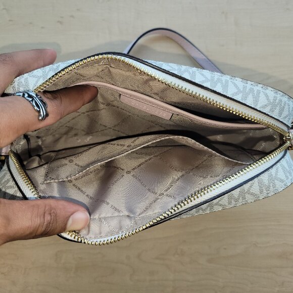 Michael Kors Jet Set Large Logo Crossbody Bag - Picture 7 of 11